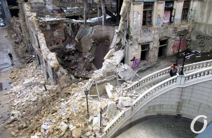 Домохрох в Канаве, лестница