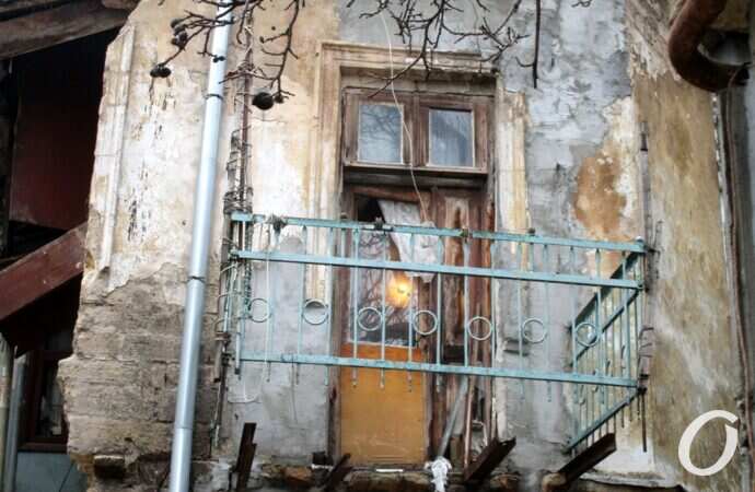 Обрушение на Нежинской, окно