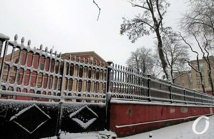 Улица Софиевская, забор