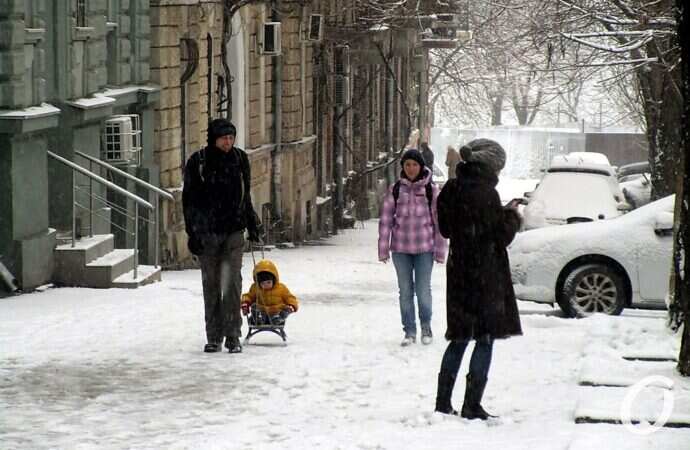 Улица Софиевская, катание на санках
