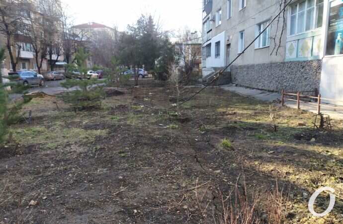 Провода, жилой дом