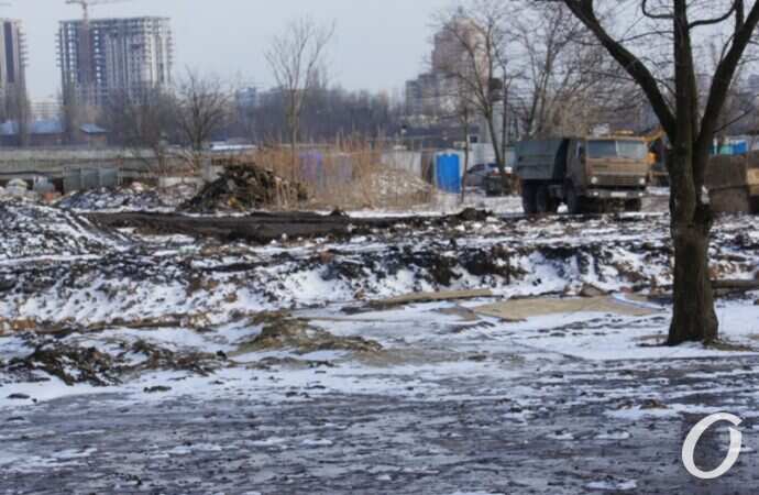 стройка у ипподрома, территория