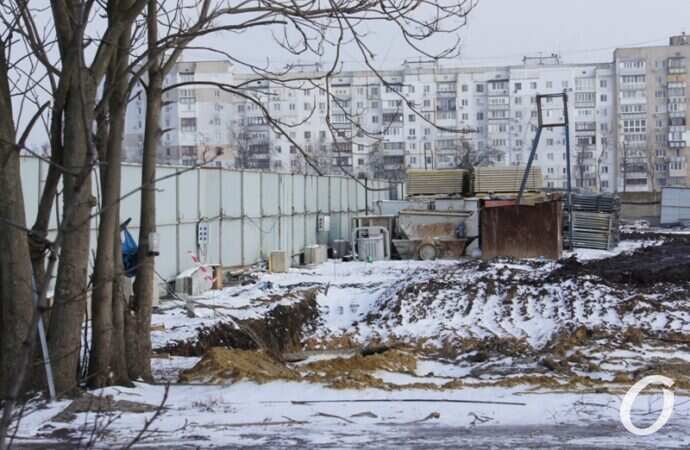 стройка у ипподрома