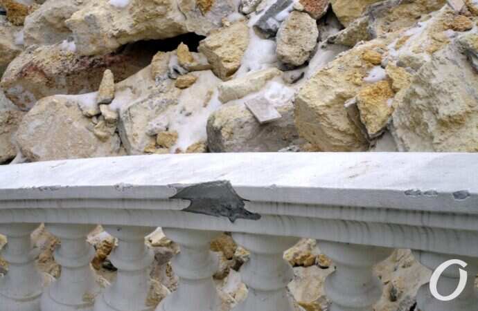 Деволановскмий спуск, обвал: камни