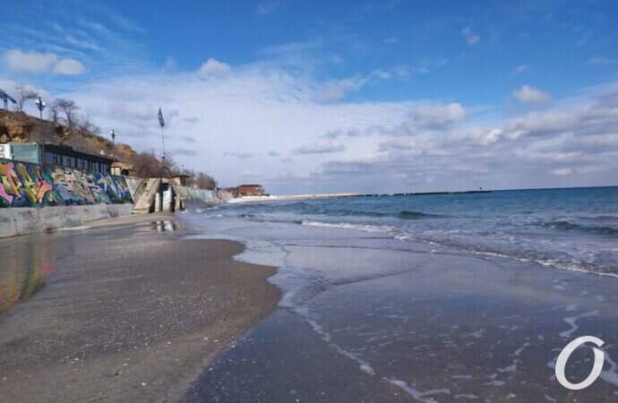 В Одессе затопило пляж2