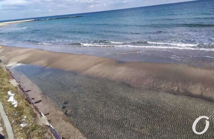 В Одессе затопило пляж3