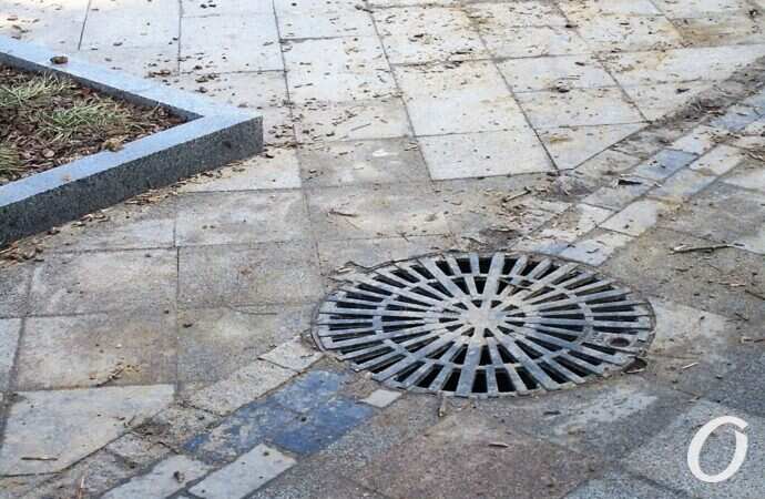 бульвар Жванецкого, люк2