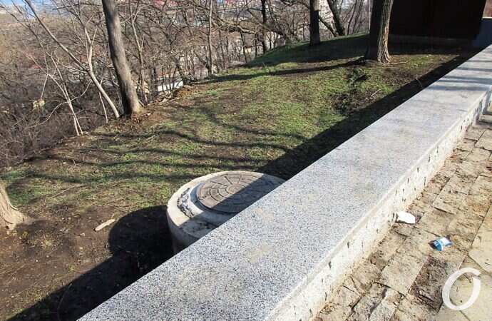 бульвар Жванецкого, бордюр3