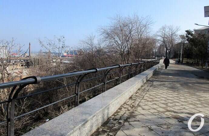 бульвар Жванецкого, перила