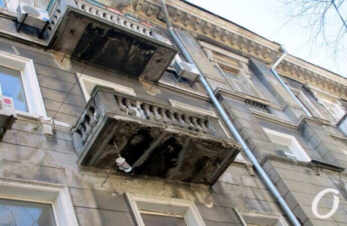 улица Пастера, балконы