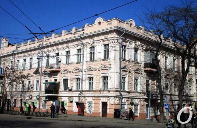 улица Пастера, угол дома