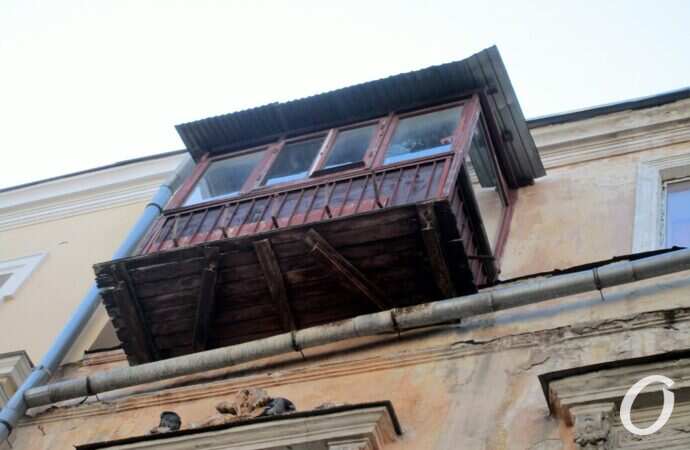 улица Пастера, балкон