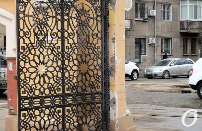 Мавританская арка, ворота