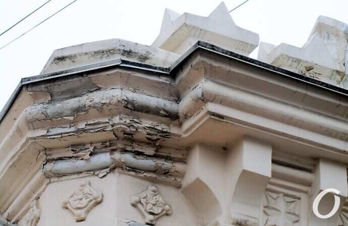 Мавританская арка, карниз