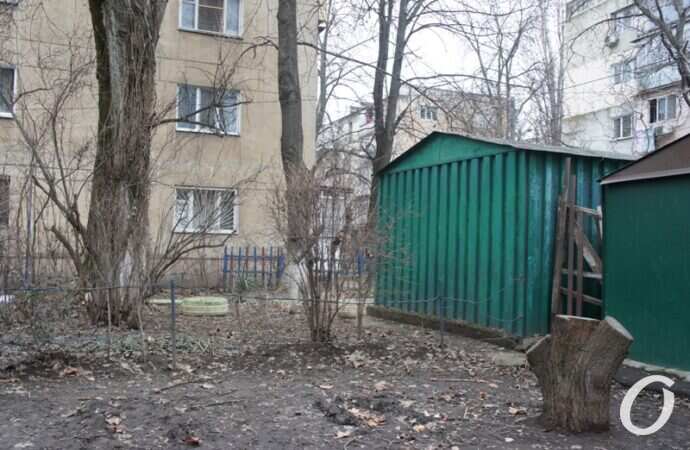 Варненская, гаражи