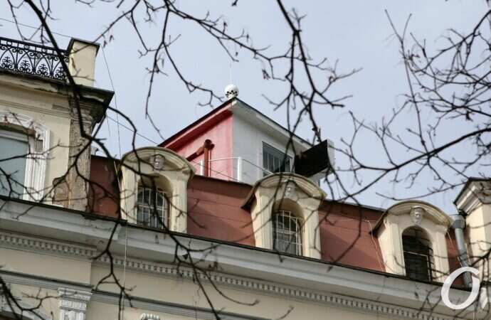 Одесский сквер, створный маяк