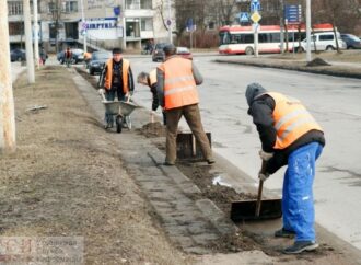 Противостояние дворников и «Гордорог»: как в Одессе улицы убирают