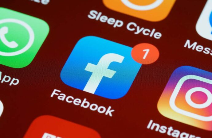 Масштабный сбой в работе Facebook: не отправляются сообщения