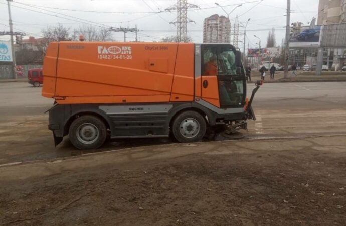 Как в Одессе убирают песок с дорог и есть ли альтернатива