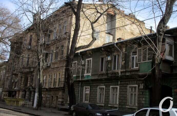 Лютеранский переулок, дома, авто