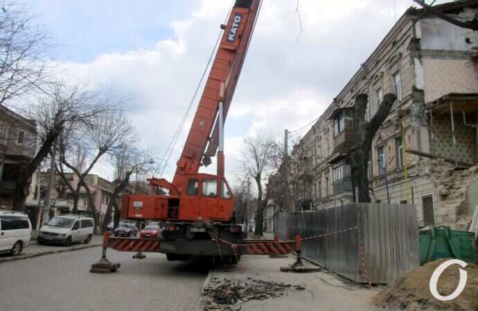 на Нежинской кипят работы