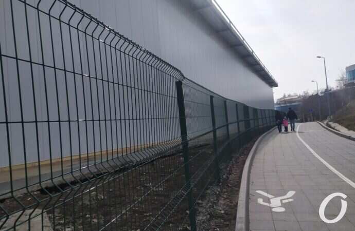 Одесская велоэстакада, пешеходная дорожка