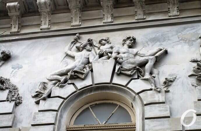 Маразлиевская, 28, фигуры