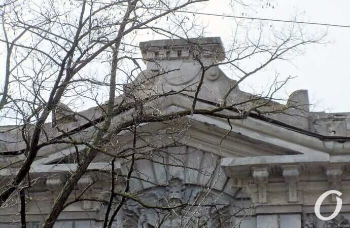 Маразлиевская, 28, фронтон