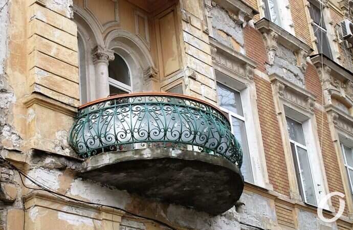 Маразлиевская, 38, балкон