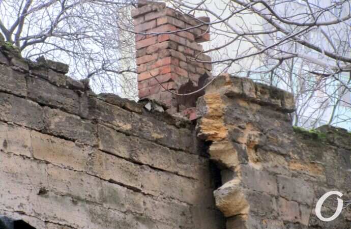 дом на Пищоновской, труба