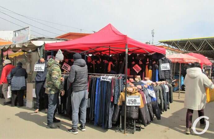 Привоз, локдаун, палатка