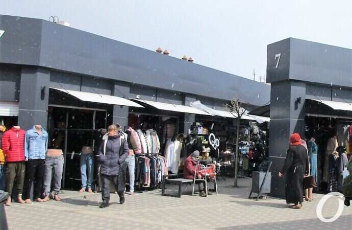 Привоз, локдаун, снег