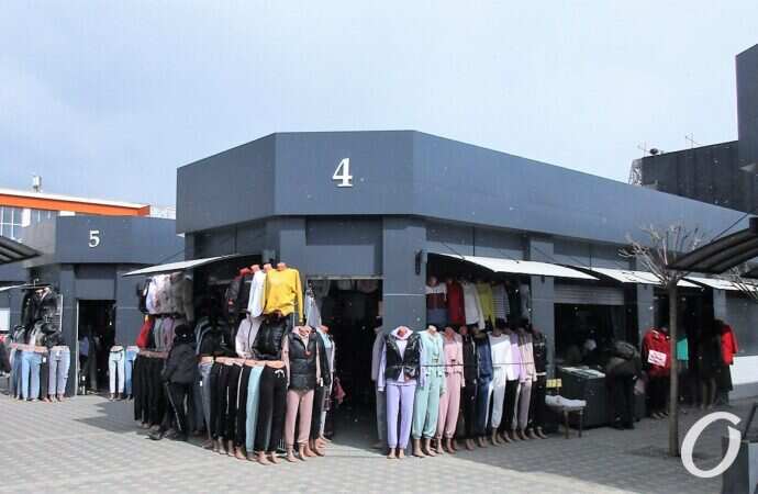 Привоз, локдаун, бутики, одежда