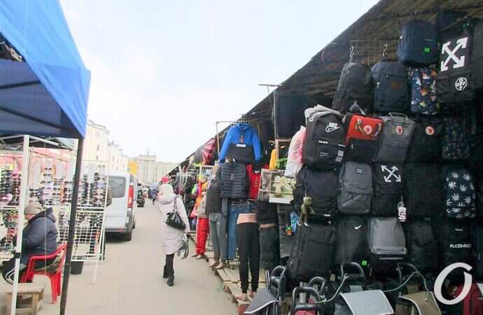 Привоз, локдаун, рюкзаки