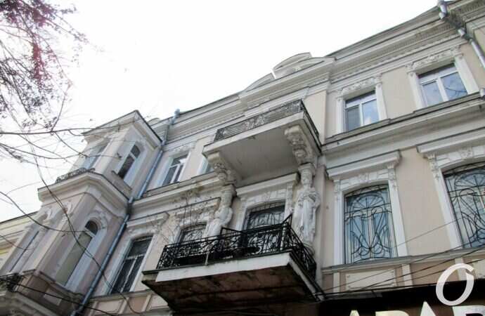 Улица Гаванная, балкон