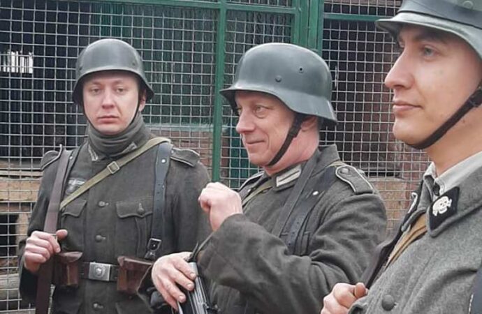 По Одесскому зоопарку разгуливали «фашисты» – что случилось? (фото)