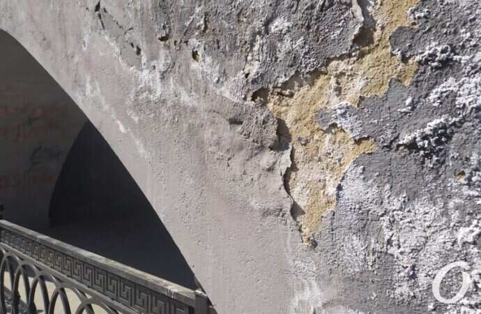 Потемкинская лестница осыпается8