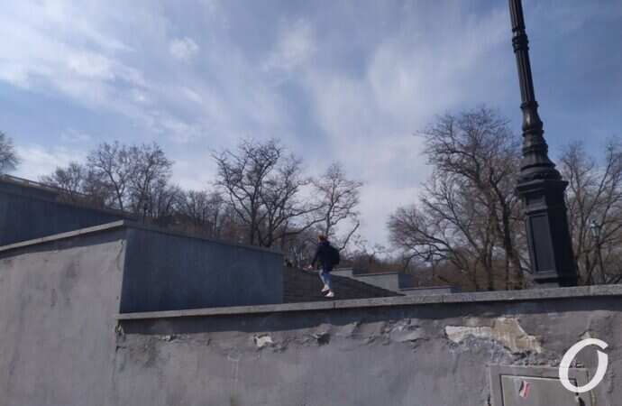 Потемкинская лестница осыпается5