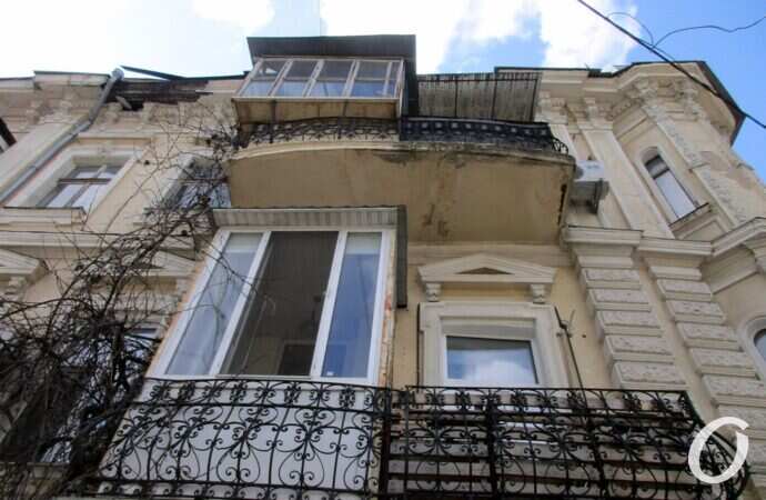 Екатерининская, балконы