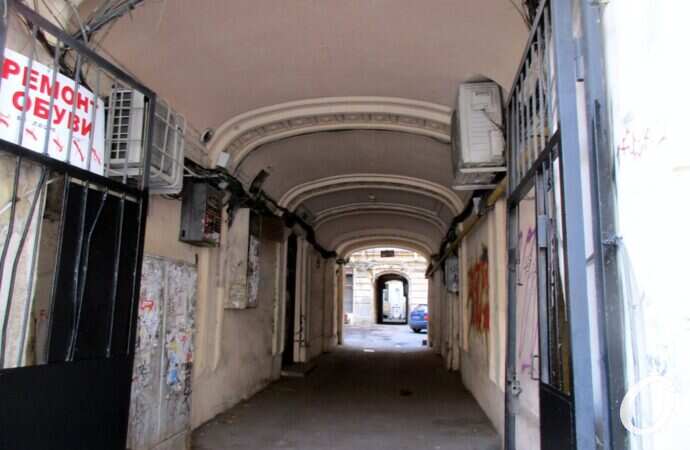 Екатерининская, арка