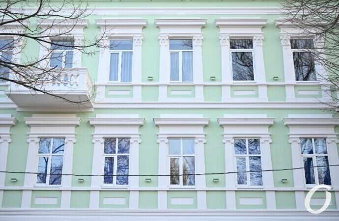 Реставрация на Дерибасовской, окна2