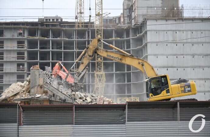 стройка на Прохоровской, забор