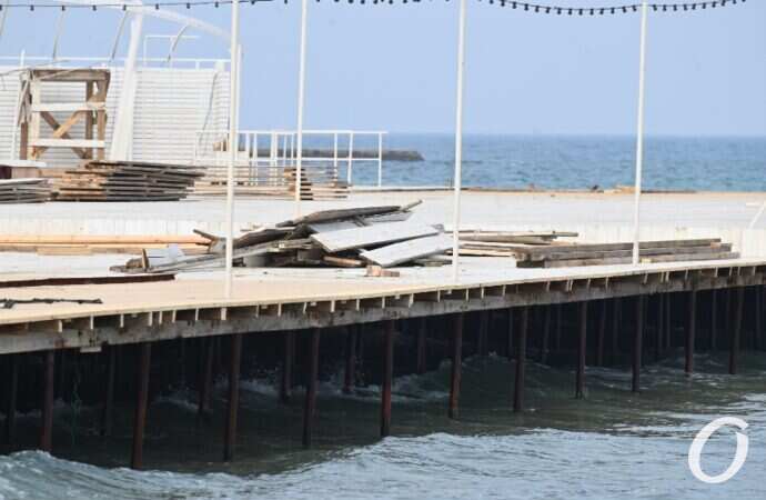 Аркадия, демонтаж, сваи