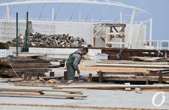 Аркадия, демонтаж, рабочий, доски2