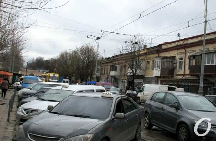 у Привоза, авто