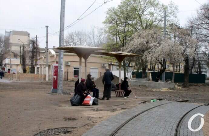 Алексеевский сквер, остановка