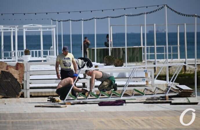 Итака, настил ведутся работы