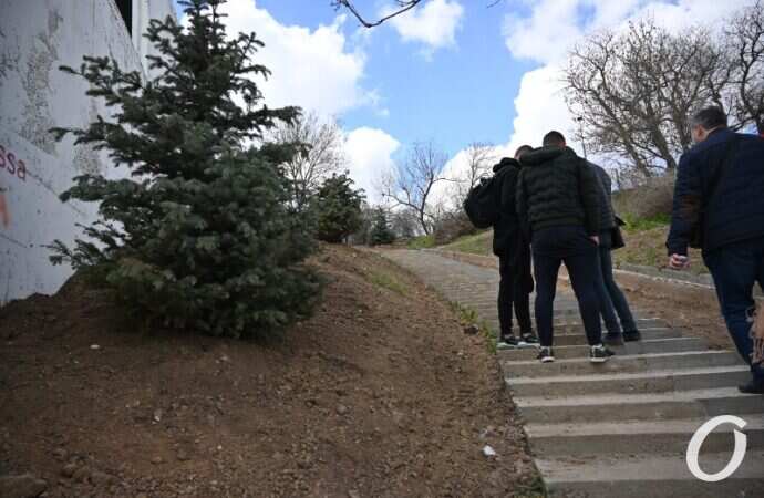 пляж «Лагуна», лестница