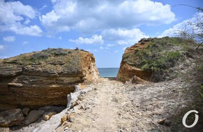 пляж «Лагуна», скалы