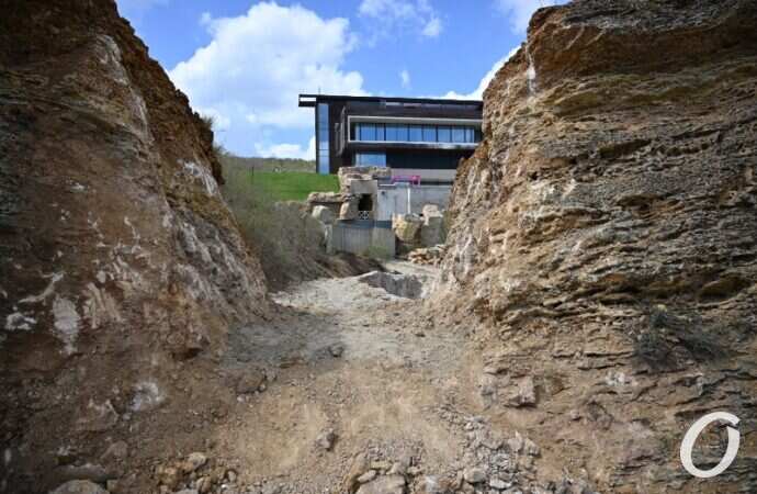 пляж «Лагуна», скала